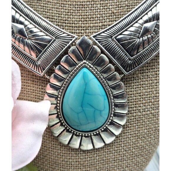 NWOT Silver Tone & Faux Turquoise Teardrop Bib Collar Necklace Southwestern 22" - Picture 5 of 10